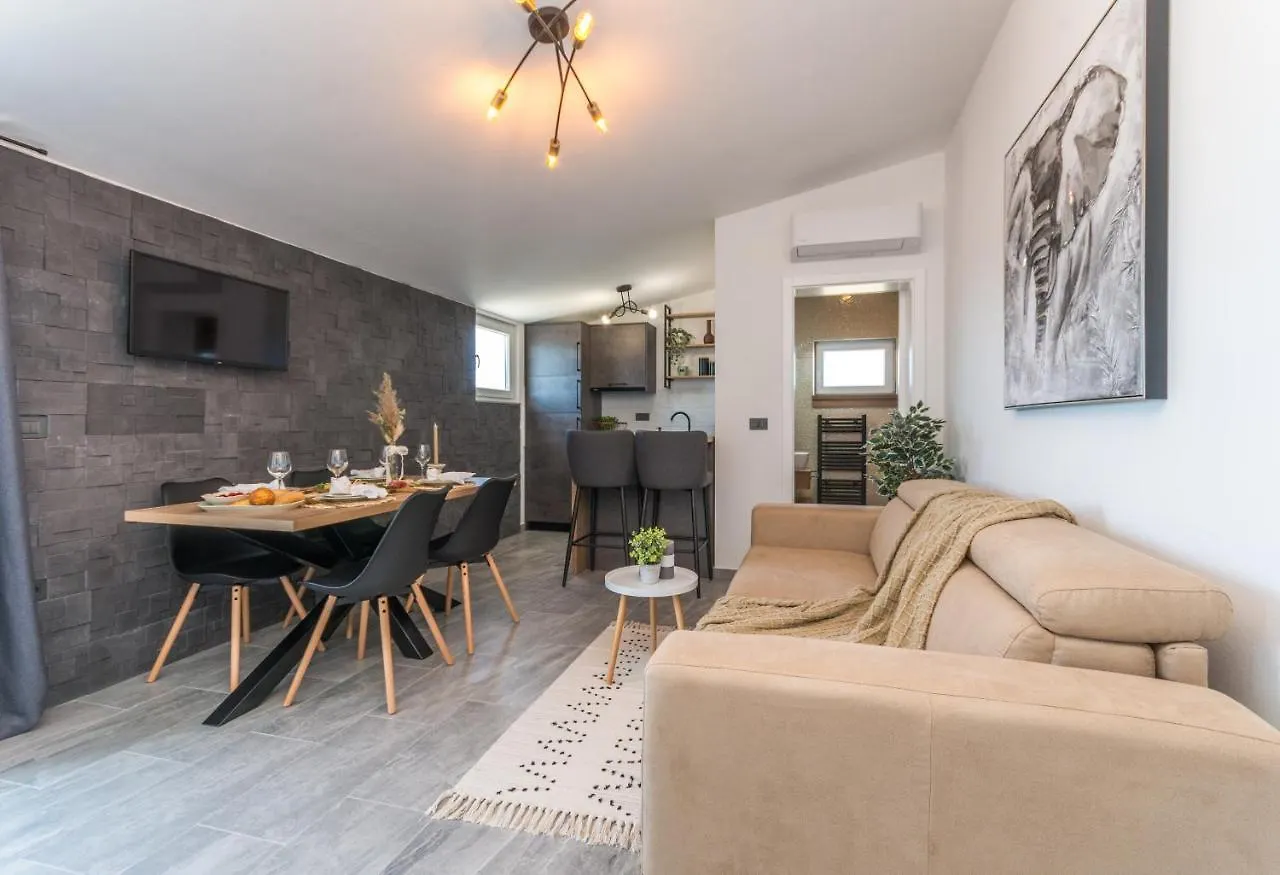 Marilu Luxury Apartments Драге 0*,  Хорватия
